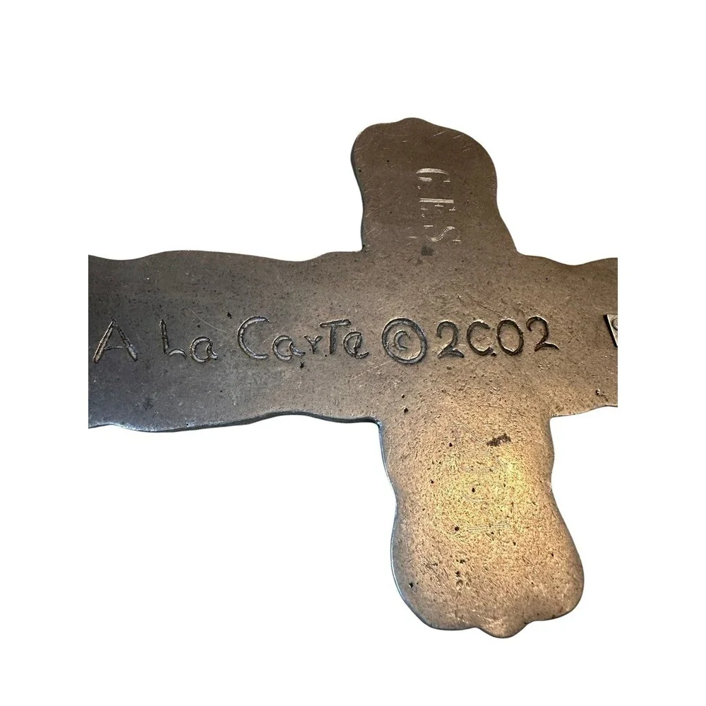 A La Carte CROSS Metal Wall Hanging  Vintage Silver Tone 223